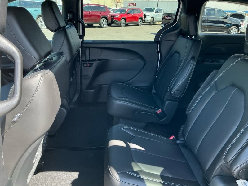 2026 Chrysler Voyager VOYAGER LX