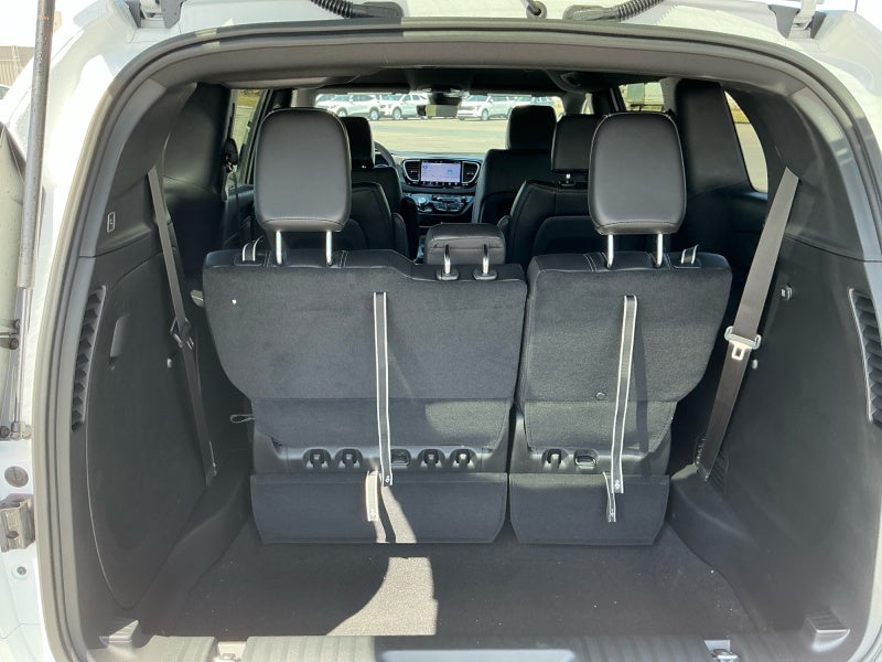 2026 Chrysler Voyager VOYAGER LX