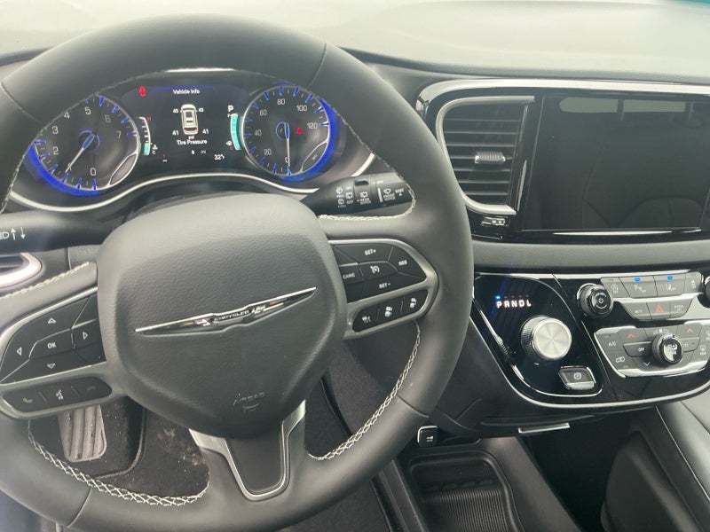 2026 Chrysler Voyager VOYAGER LX