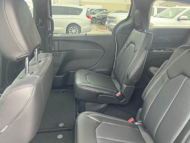 2026 Chrysler Voyager VOYAGER LX