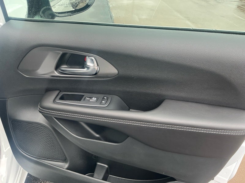 2026 Chrysler Voyager VOYAGER LX