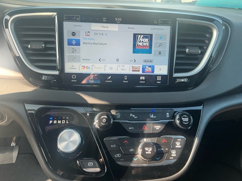 2026 Chrysler Voyager VOYAGER LX