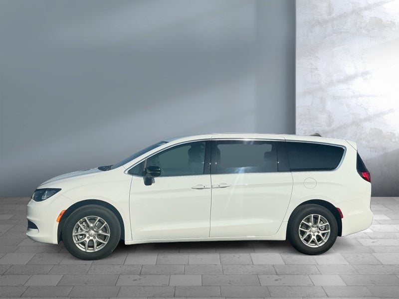 2026 Chrysler Voyager VOYAGER LX