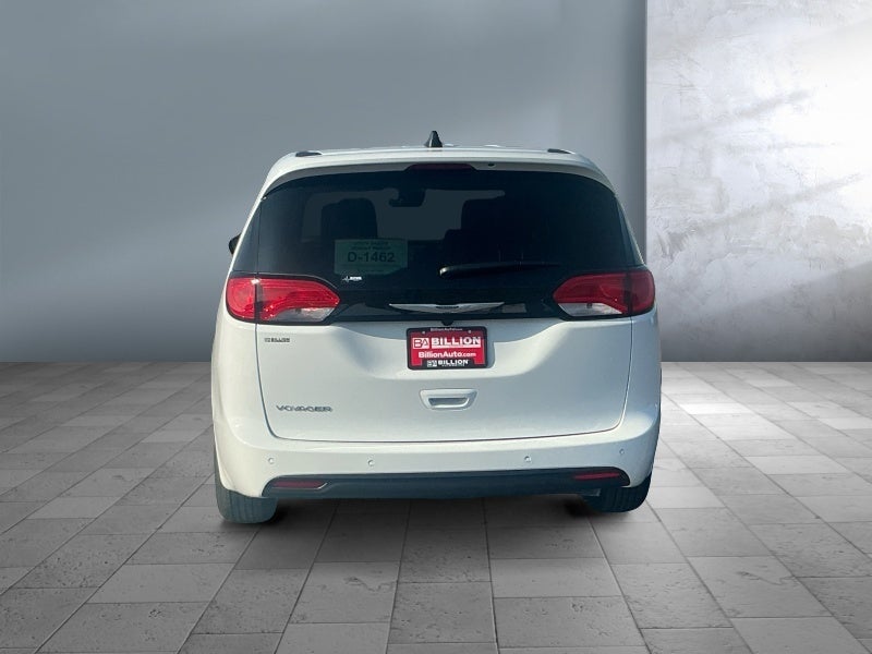 2026 Chrysler Voyager VOYAGER LX