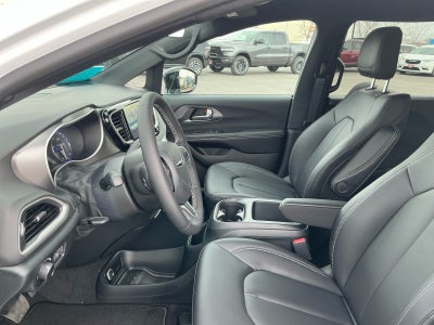 2026 Chrysler Voyager VOYAGER LX