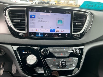 2026 Chrysler Voyager VOYAGER LX