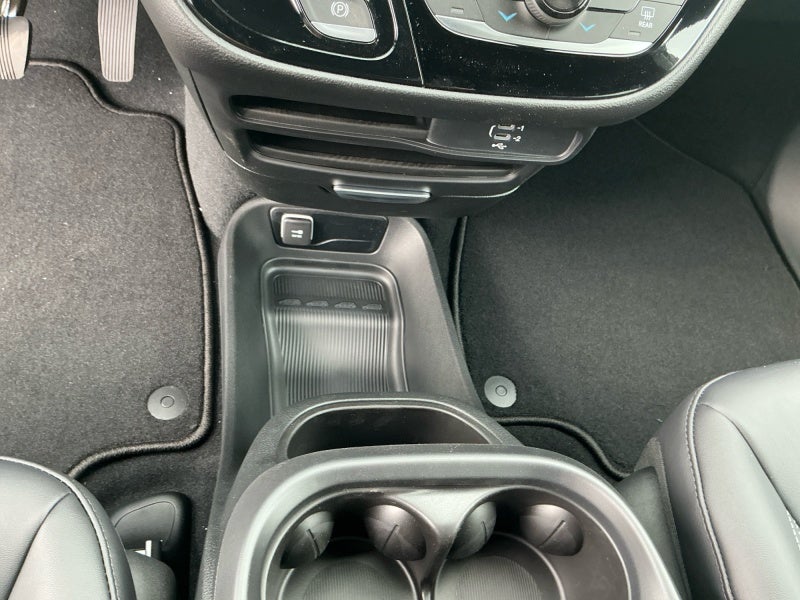 2026 Chrysler Voyager VOYAGER LX