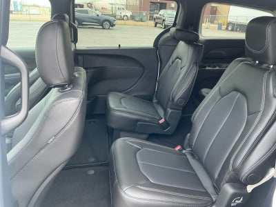2026 Chrysler Voyager VOYAGER LX