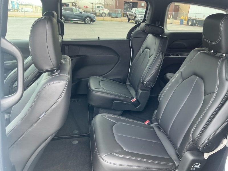 2026 Chrysler Voyager VOYAGER LX