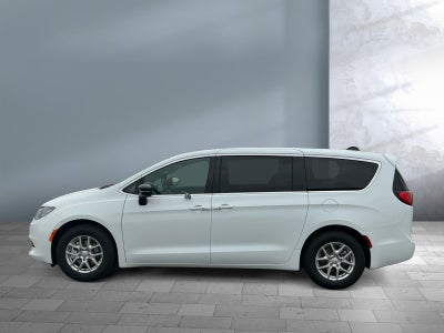 2026 Chrysler Voyager VOYAGER LX