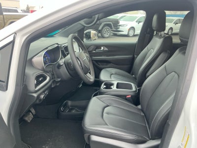 2026 Chrysler Voyager VOYAGER LX