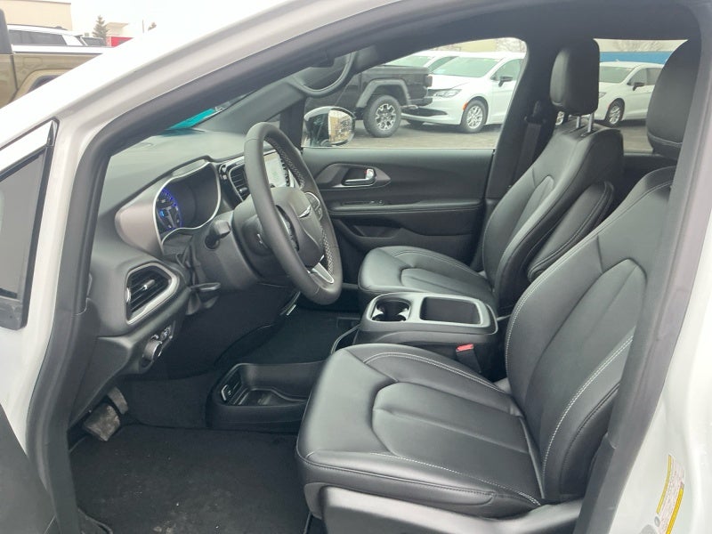 2026 Chrysler Voyager VOYAGER LX