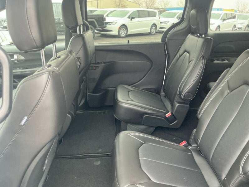 2026 Chrysler Voyager VOYAGER LX