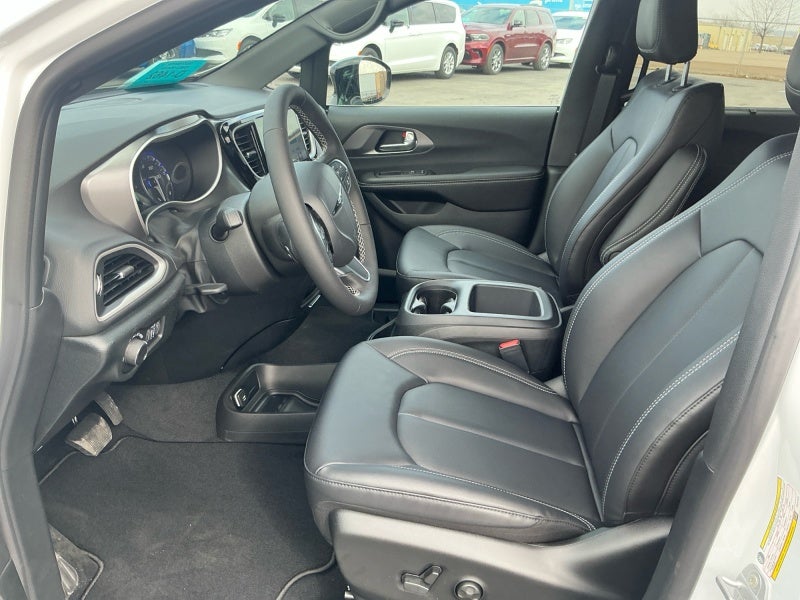 2026 Chrysler Voyager VOYAGER LX