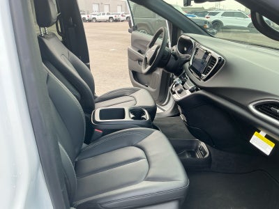 2026 Chrysler Voyager VOYAGER LX