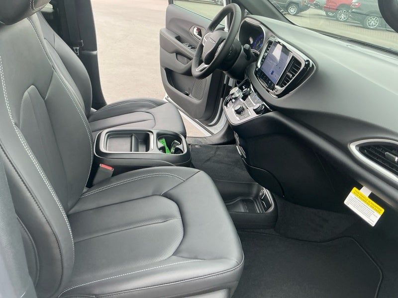 2027 Chrysler Pacifica PACIFICA LX