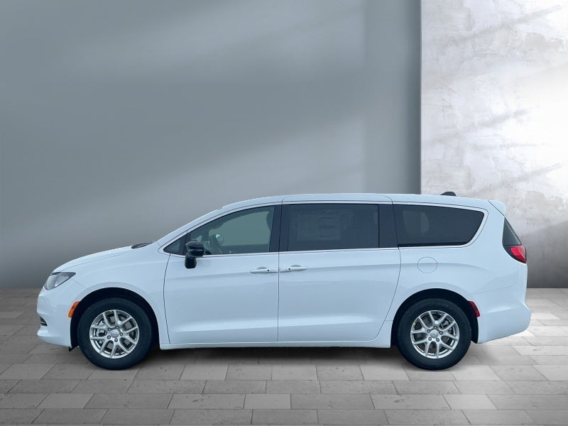 2026 Chrysler Voyager VOYAGER LX
