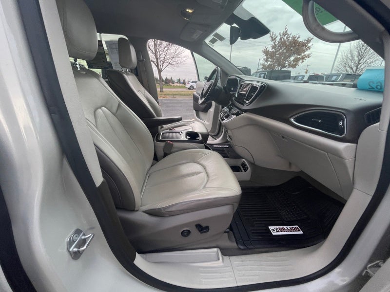 2019 Chrysler Pacifica Touring L Plus