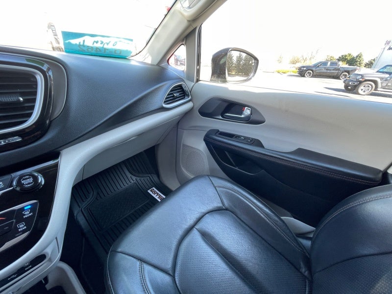2020 Chrysler Pacifica Touring L Plus