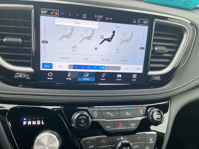 2026 Chrysler Pacifica PACIFICA SELECT AWD