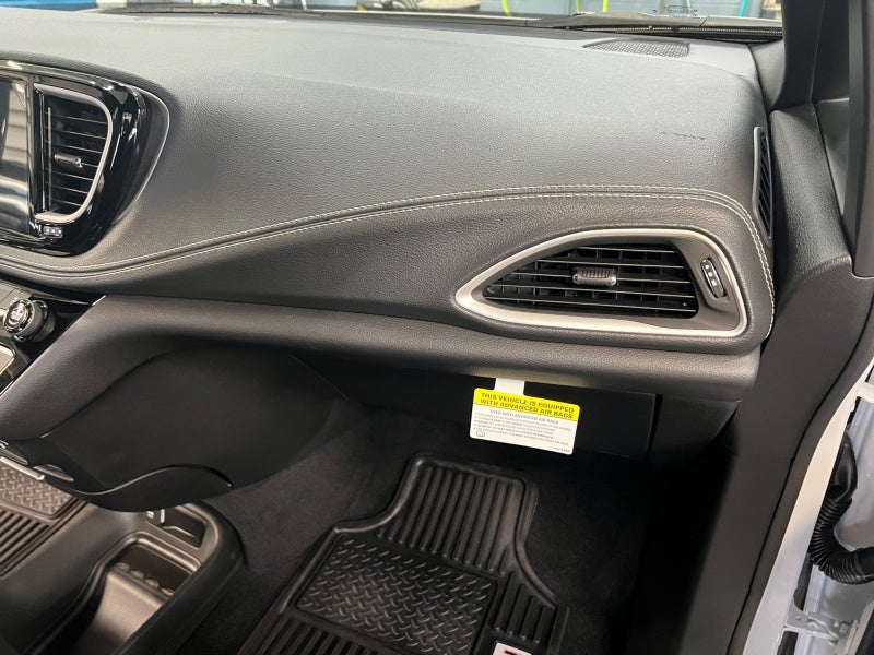 2026 Chrysler Pacifica PACIFICA SELECT AWD