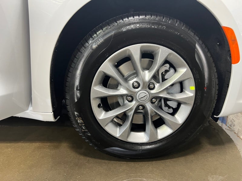 2026 Chrysler Pacifica PACIFICA SELECT AWD