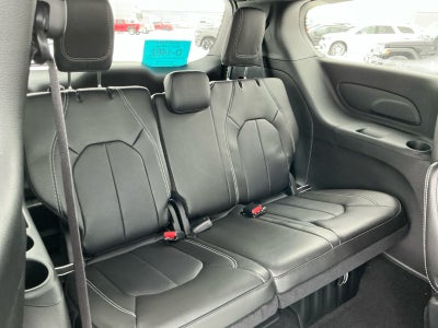 2026 Chrysler Pacifica PACIFICA SELECT AWD