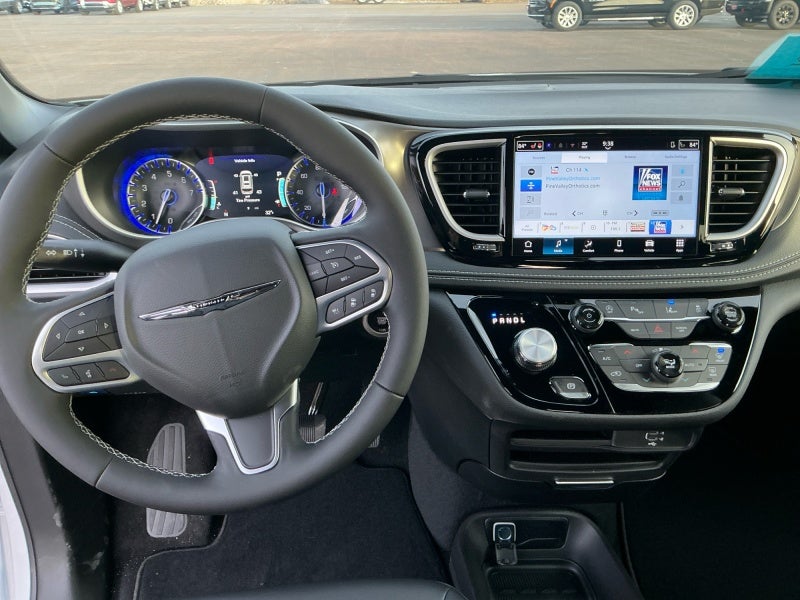 2026 Chrysler Pacifica PACIFICA SELECT AWD