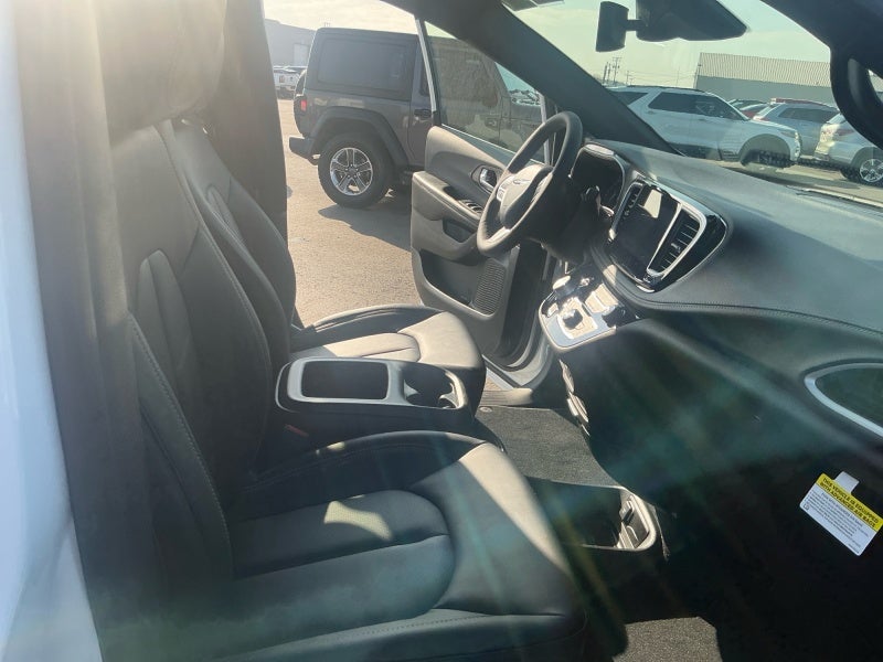 2026 Chrysler Pacifica PACIFICA SELECT AWD