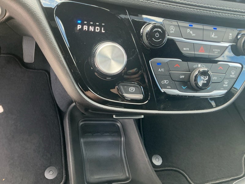 2027 Chrysler Pacifica PACIFICA SELECT AWD