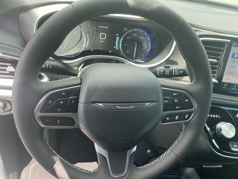 2027 Chrysler Pacifica PACIFICA SELECT AWD