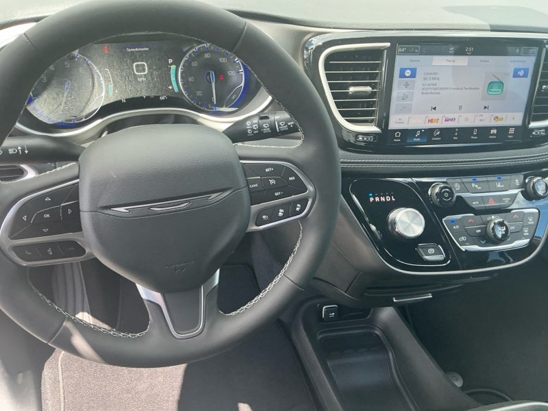 2027 Chrysler Pacifica PACIFICA SELECT AWD