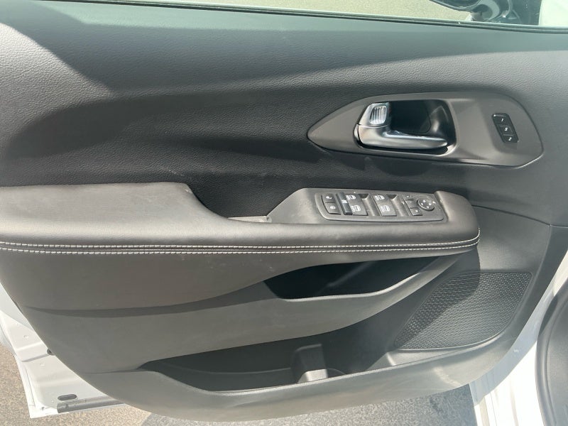 2027 Chrysler Pacifica PACIFICA SELECT AWD
