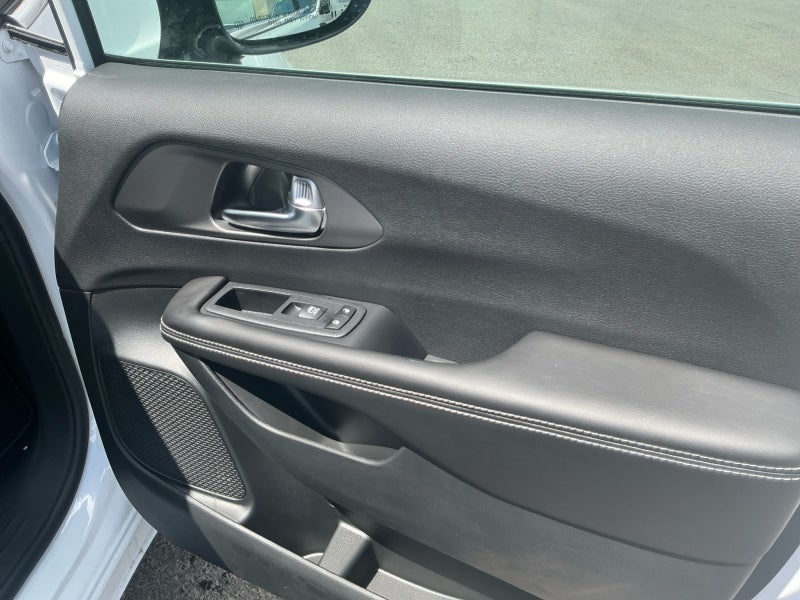 2027 Chrysler Pacifica PACIFICA SELECT AWD