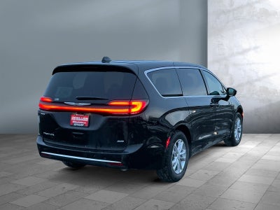 2026 Chrysler Pacifica PACIFICA SELECT AWD