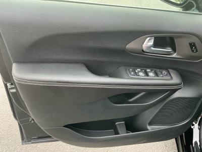 2027 Chrysler Pacifica PACIFICA SELECT AWD