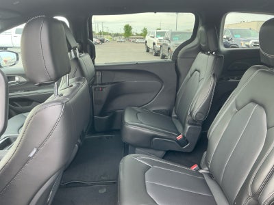 2027 Chrysler Pacifica PACIFICA SELECT AWD