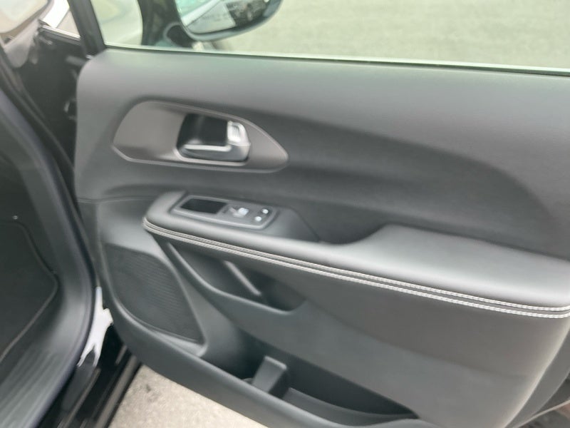 2027 Chrysler Pacifica PACIFICA SELECT AWD