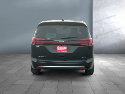 2027 Chrysler Pacifica PACIFICA SELECT AWD
