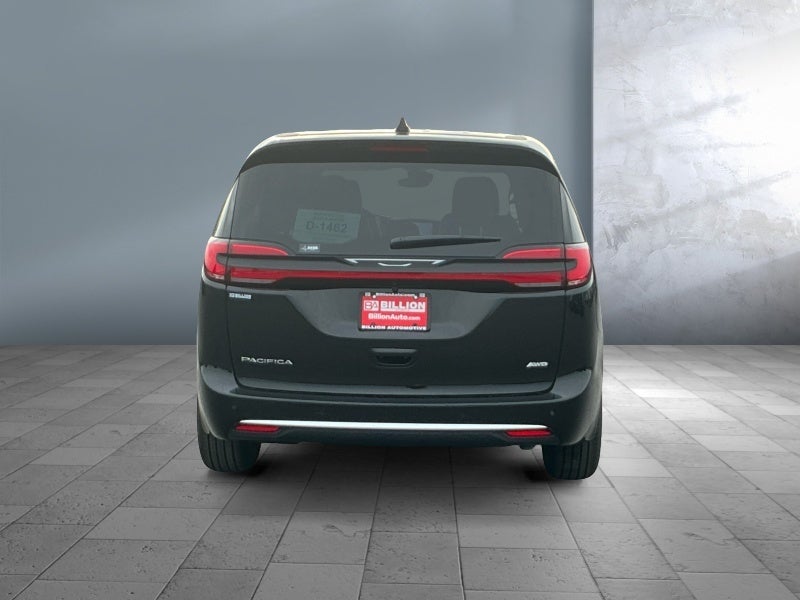 2027 Chrysler Pacifica PACIFICA SELECT AWD
