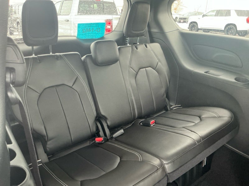 2026 Chrysler Pacifica PACIFICA SELECT AWD