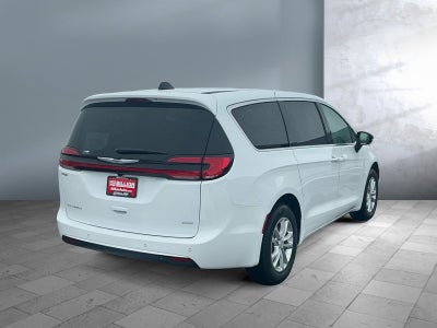 2026 Chrysler Pacifica PACIFICA SELECT AWD