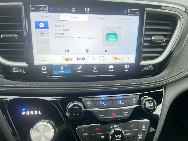 2026 Chrysler Pacifica PACIFICA SELECT AWD