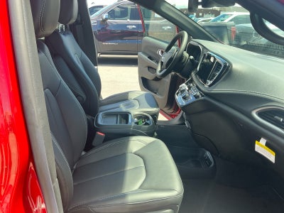 2027 Chrysler Pacifica PACIFICA SELECT AWD
