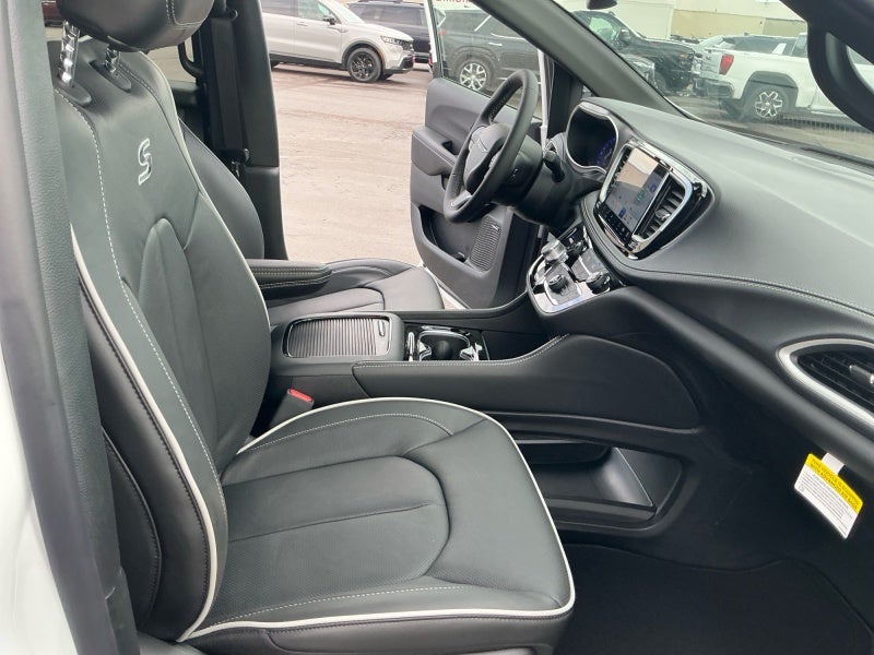 2027 Chrysler Pacifica PACIFICA LIMITED AWD