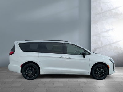2027 Chrysler Pacifica PACIFICA LIMITED AWD