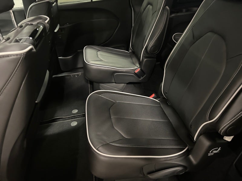 2026 Chrysler Pacifica PACIFICA LIMITED AWD