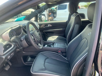 2027 Chrysler Pacifica PACIFICA LIMITED AWD
