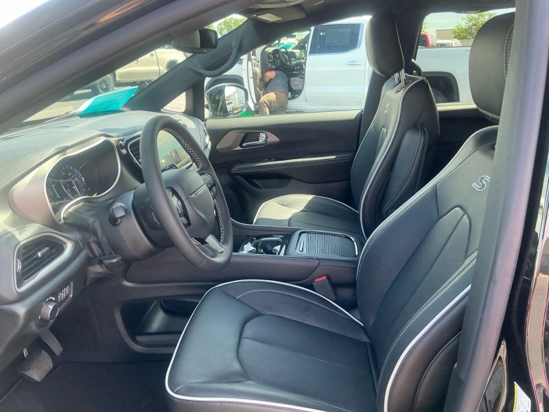 2027 Chrysler Pacifica PACIFICA LIMITED AWD