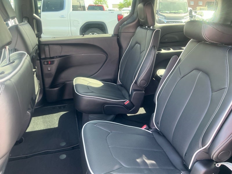 2027 Chrysler Pacifica PACIFICA LIMITED AWD